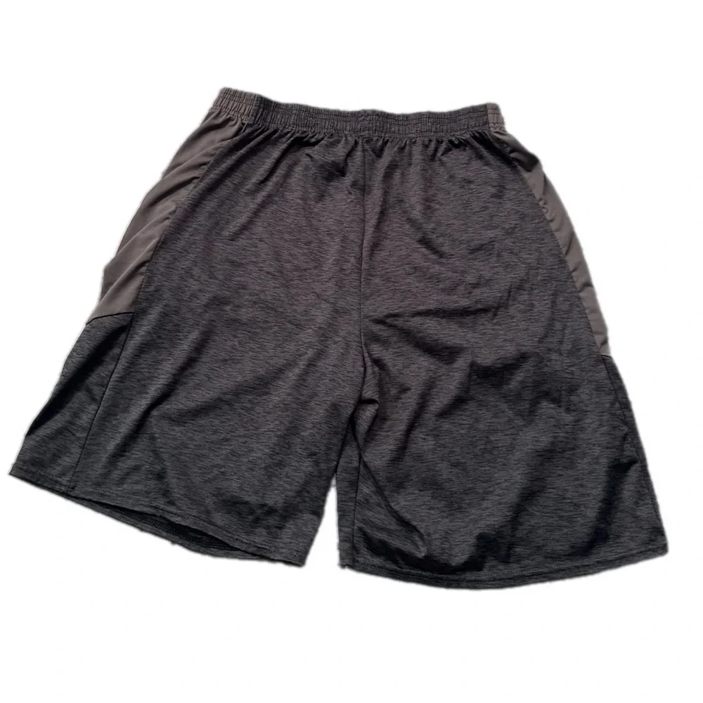 Men’s shorts w/pockets‎